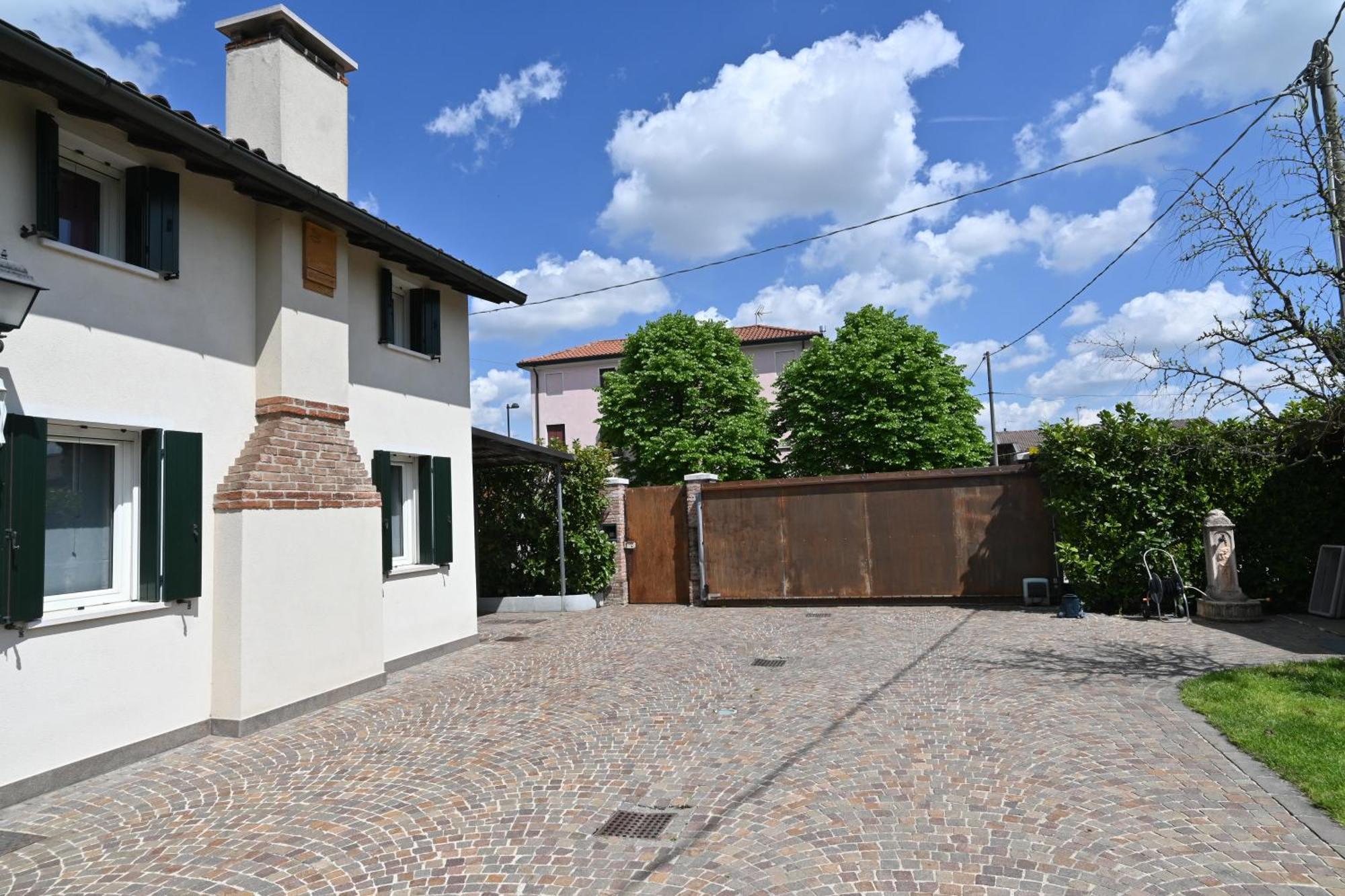 Ca Centosa Artistic House Villa Storica Ristrutturata Con Patio E Giardino Cittadella Eksteriør billede