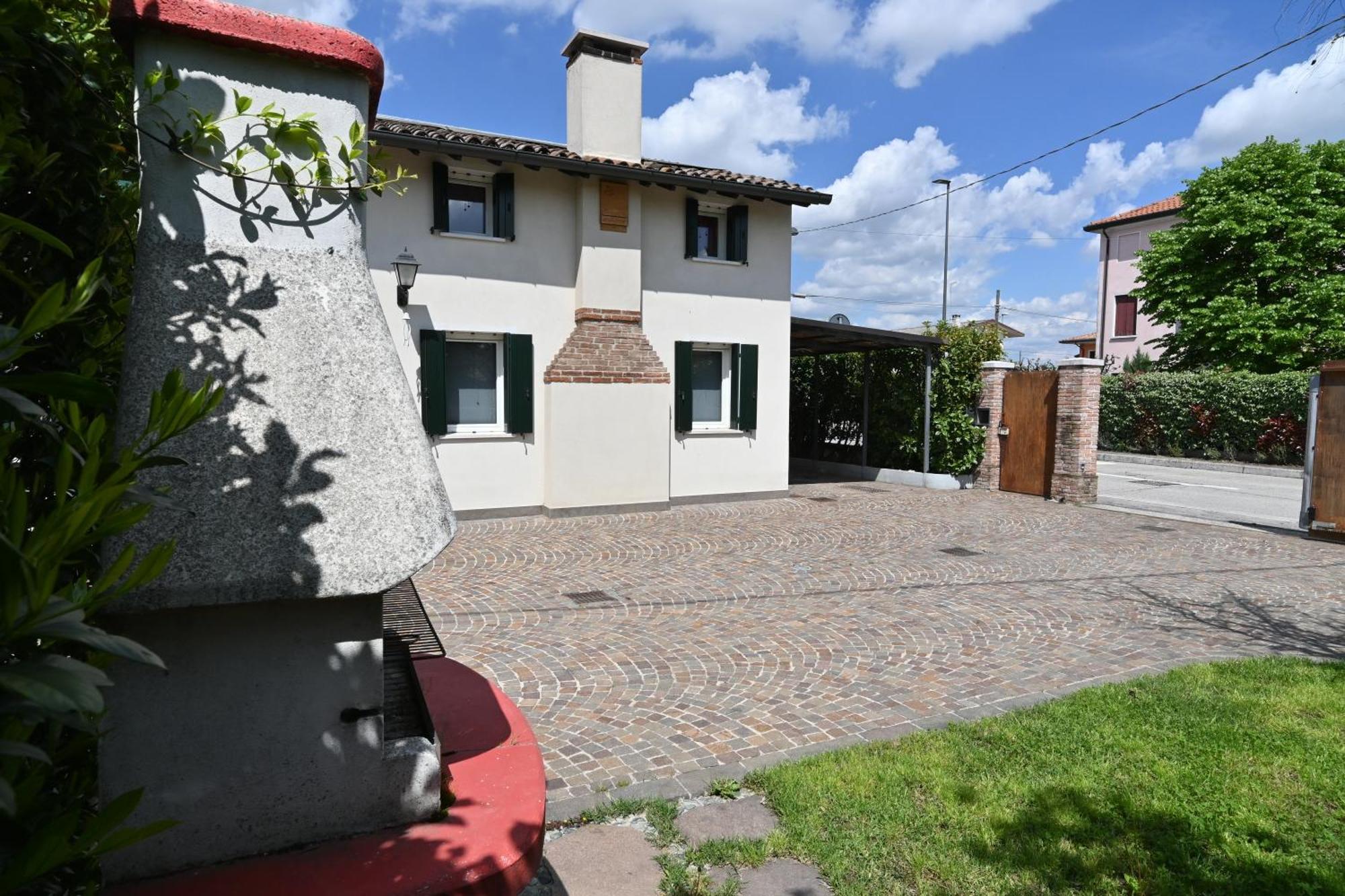 Ca Centosa Artistic House Villa Storica Ristrutturata Con Patio E Giardino Cittadella Eksteriør billede