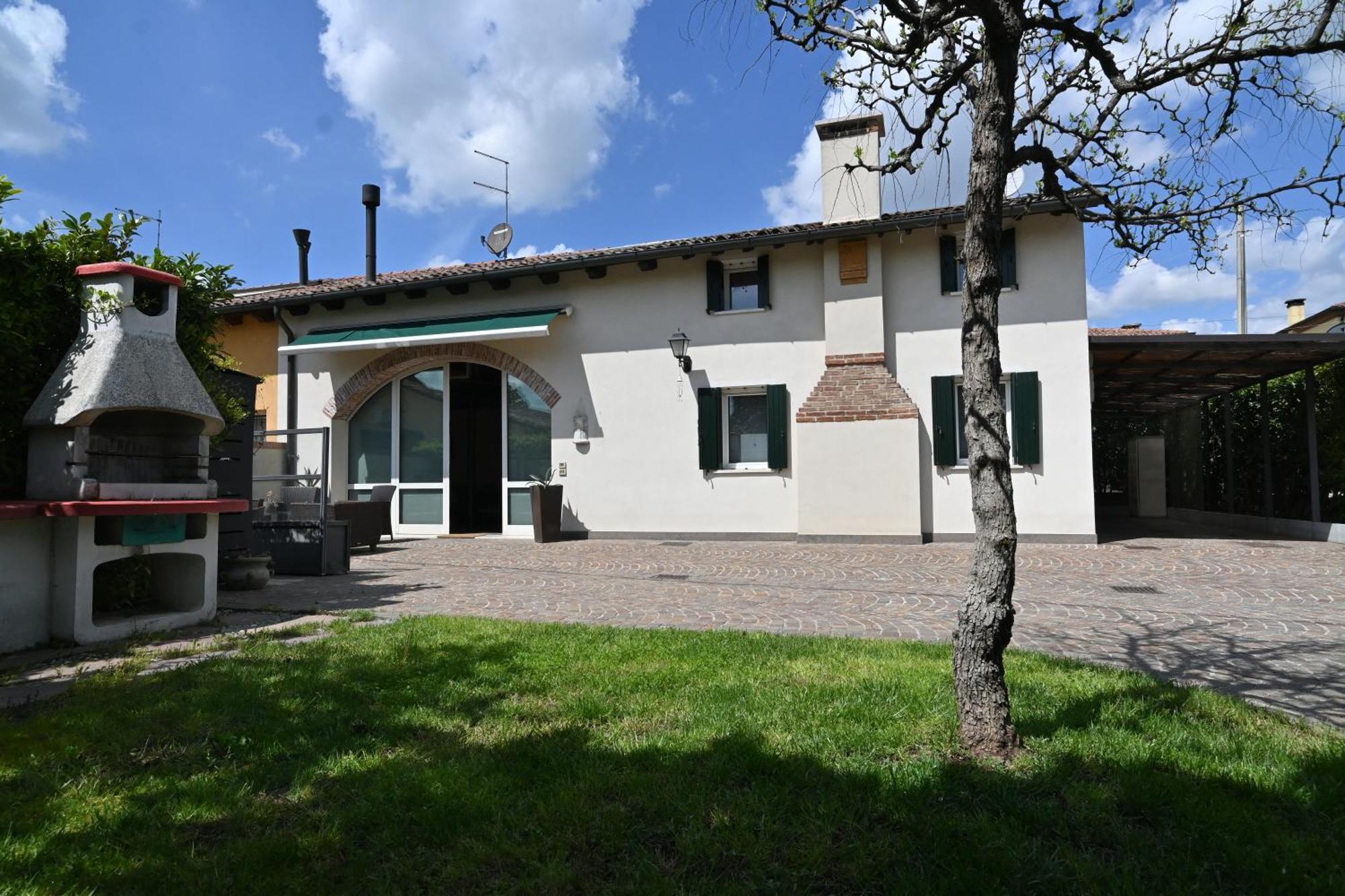 Ca Centosa Artistic House Villa Storica Ristrutturata Con Patio E Giardino Cittadella Eksteriør billede