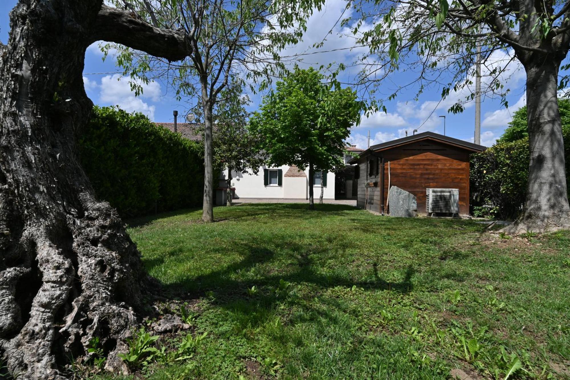 Ca Centosa Artistic House Villa Storica Ristrutturata Con Patio E Giardino Cittadella Eksteriør billede